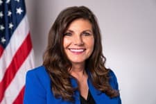 Official portrait of Diana Harshbarger
